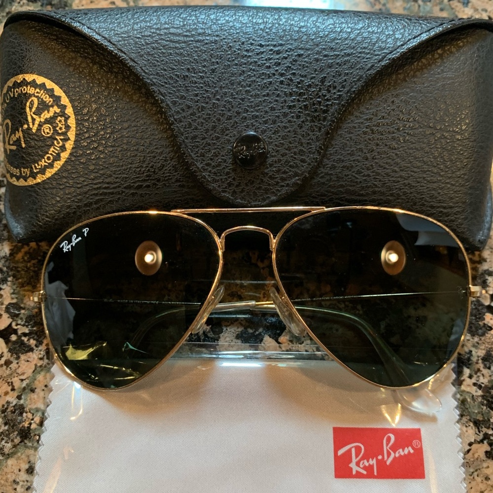 Ray-Ban Polarized Aviator Sunglasses Gold Frame
